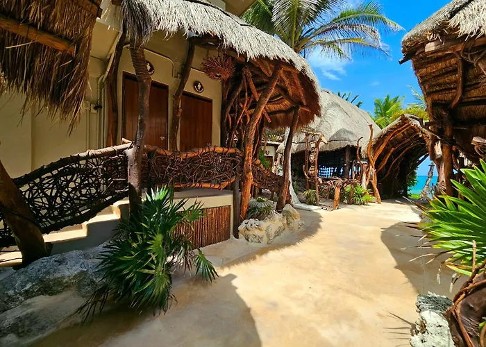 Cabanas Playa Condesa